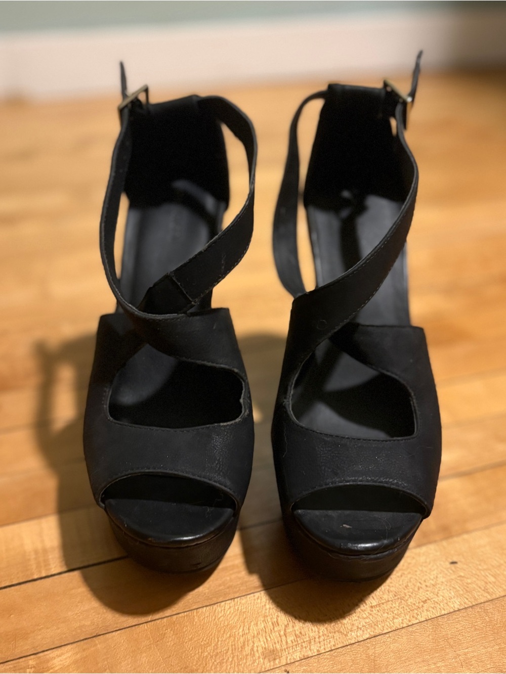 Xhilaration Black Crisscross Platform Sandals‎ with Ankle Buckle